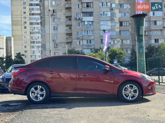Красный Форд Фокус, объемом двигателя 2 л и пробегом 131 тыс. км за 7999 $, фото 3 на Automoto.ua