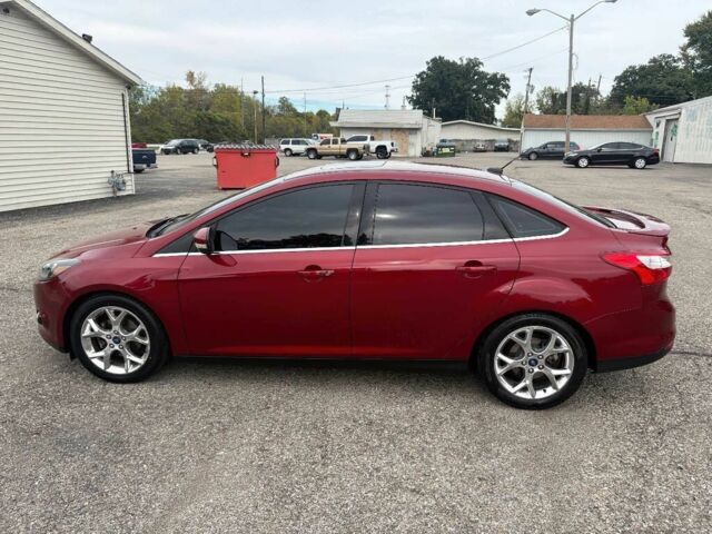 Червоний Форд Фокус, об'ємом двигуна 2 л та пробігом 89 тис. км за 8000 $, фото 3 на Automoto.ua