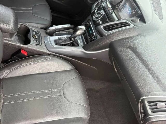 Червоний Форд Фокус, об'ємом двигуна 2 л та пробігом 89 тис. км за 8000 $, фото 8 на Automoto.ua