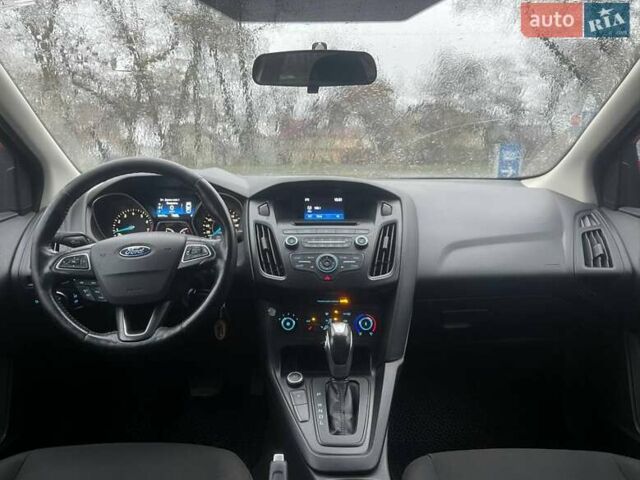 Красный Форд Фокус, объемом двигателя 2 л и пробегом 124 тыс. км за 7999 $, фото 8 на Automoto.ua