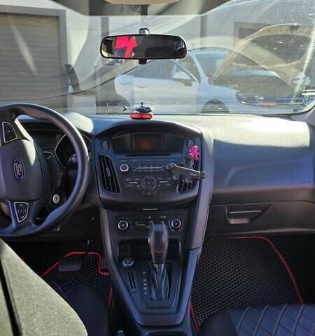 Червоний Форд Фокус, об'ємом двигуна 2 л та пробігом 162 тис. км за 9000 $, фото 21 на Automoto.ua