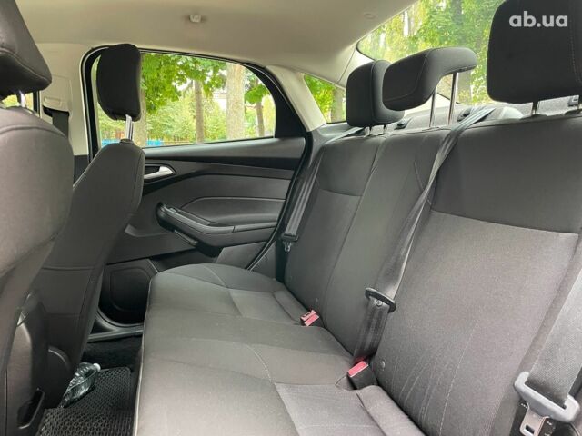 Красный Форд Фокус, объемом двигателя 2 л и пробегом 248 тыс. км за 6490 $, фото 18 на Automoto.ua