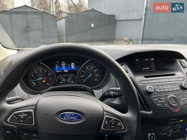 Красный Форд Фокус, объемом двигателя 2 л и пробегом 124 тыс. км за 8300 $, фото 15 на Automoto.ua