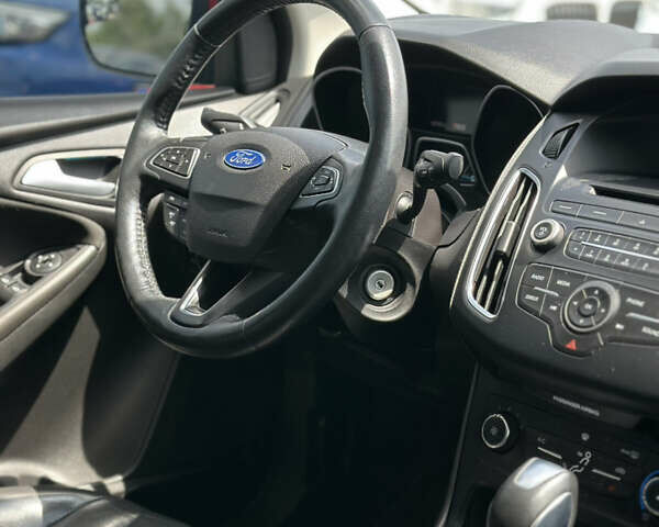 Форд Фокус 2015 у Івано-Франківську на Automoto.ua Червоний Форд Фокус, об'ємом двигуна 2 л та пробігом 160 тис. км за 7999 $, фото 33 на Automoto.ua