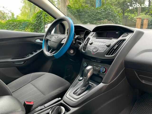 Красный Форд Фокус, объемом двигателя 2 л и пробегом 248 тыс. км за 6490 $, фото 23 на Automoto.ua