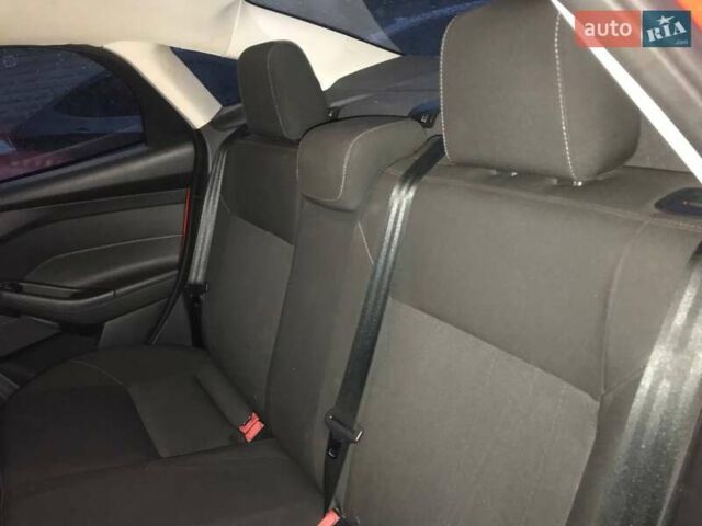 Красный Форд Фокус, объемом двигателя 2 л и пробегом 124 тыс. км за 7999 $, фото 11 на Automoto.ua