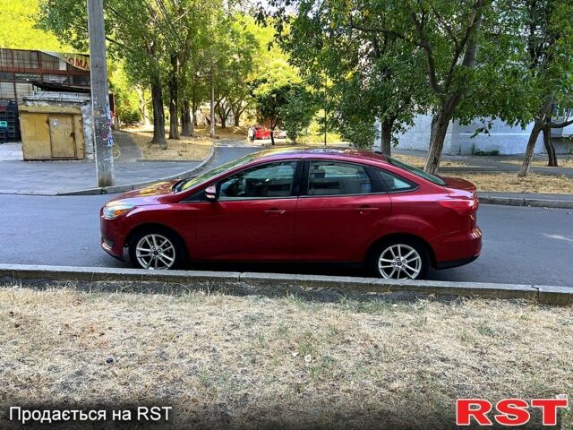 Красный Форд Фокус, объемом двигателя 2 л и пробегом 147 тыс. км за 5999 $, фото 5 на Automoto.ua