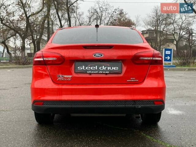Красный Форд Фокус, объемом двигателя 2 л и пробегом 124 тыс. км за 7999 $, фото 5 на Automoto.ua