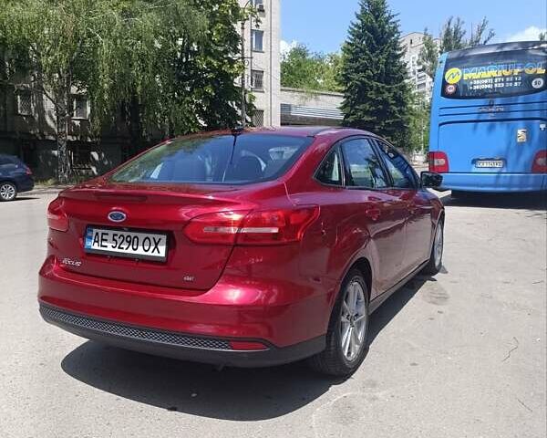 Червоний Форд Фокус, об'ємом двигуна 2 л та пробігом 126 тис. км за 8300 $, фото 3 на Automoto.ua