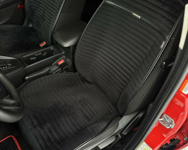 Червоний Форд Фокус, об'ємом двигуна 2 л та пробігом 125 тис. км за 8500 $, фото 33 на Automoto.ua