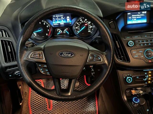 Червоний Форд Фокус, об'ємом двигуна 2 л та пробігом 162 тис. км за 9490 $, фото 14 на Automoto.ua