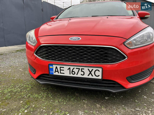 Красный Форд Фокус, объемом двигателя 2 л и пробегом 124 тыс. км за 8300 $, фото 9 на Automoto.ua