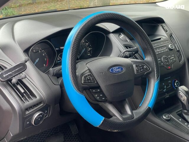 Красный Форд Фокус, объемом двигателя 2 л и пробегом 248 тыс. км за 6490 $, фото 13 на Automoto.ua