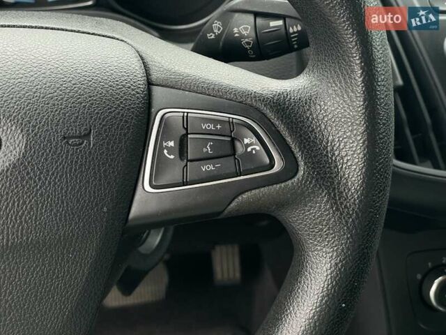 Форд Фокус 2015 у Києві на Automoto.ua Червоний Форд Фокус, об'ємом двигуна 2 л та пробігом 121 тис. км за 7490 $, фото 19 на Automoto.ua