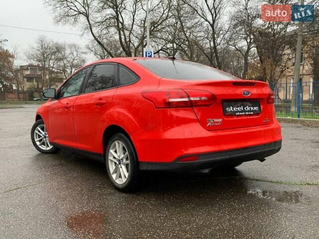Красный Форд Фокус, объемом двигателя 2 л и пробегом 124 тыс. км за 7999 $, фото 6 на Automoto.ua