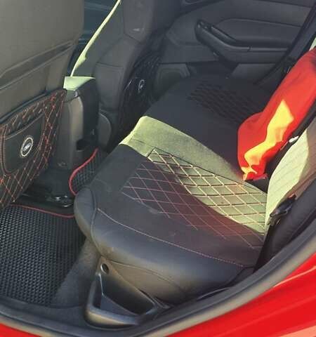 Червоний Форд Фокус, об'ємом двигуна 2 л та пробігом 162 тис. км за 9000 $, фото 14 на Automoto.ua