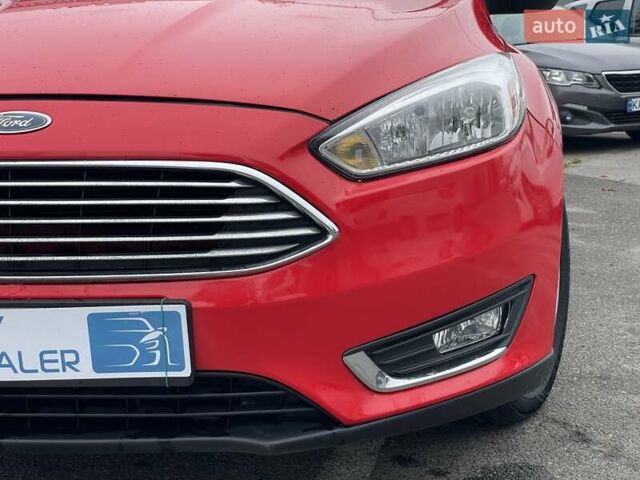 Форд Фокус 2015 у Києві на Automoto.ua Червоний Форд Фокус, об'ємом двигуна 2 л та пробігом 121 тис. км за 7490 $, фото 9 на Automoto.ua