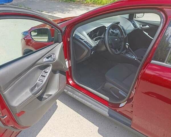 Червоний Форд Фокус, об'ємом двигуна 2 л та пробігом 126 тис. км за 8300 $, фото 7 на Automoto.ua
