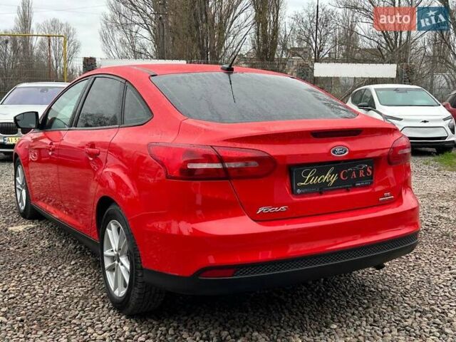 Красный Форд Фокус, объемом двигателя 2 л и пробегом 126 тыс. км за 7700 $, фото 7 на Automoto.ua