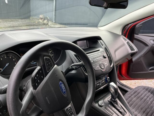 Красный Форд Фокус, объемом двигателя 2 л и пробегом 124 тыс. км за 8300 $, фото 5 на Automoto.ua