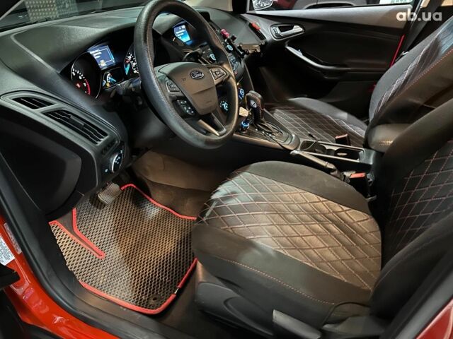 Червоний Форд Фокус, об'ємом двигуна 2 л та пробігом 162 тис. км за 9490 $, фото 7 на Automoto.ua