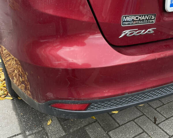 Красный Форд Фокус, объемом двигателя 2 л и пробегом 175 тыс. км за 5500 $, фото 3 на Automoto.ua
