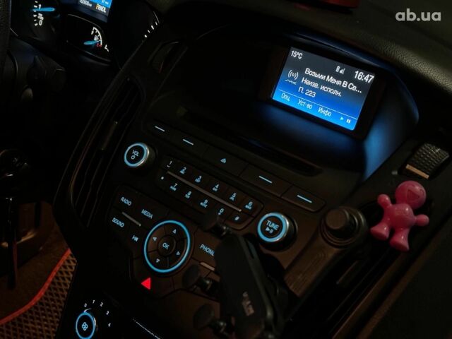 Червоний Форд Фокус, об'ємом двигуна 2 л та пробігом 162 тис. км за 9490 $, фото 20 на Automoto.ua