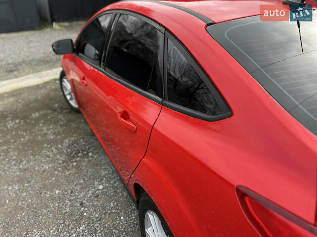 Красный Форд Фокус, объемом двигателя 2 л и пробегом 124 тыс. км за 8300 $, фото 3 на Automoto.ua