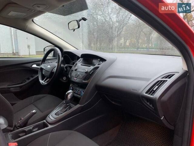 Красный Форд Фокус, объемом двигателя 2 л и пробегом 124 тыс. км за 7999 $, фото 9 на Automoto.ua