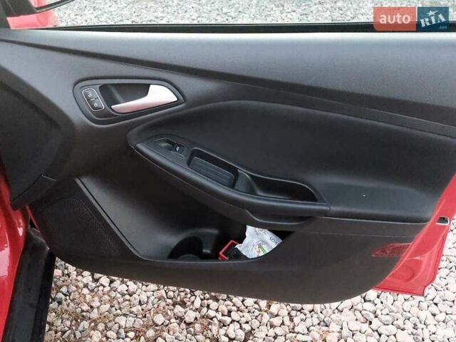 Форд Фокус 2015 у Одесі на Automoto.ua Червоний Форд Фокус, об'ємом двигуна 2 л та пробігом 123 тис. км за 8700 $, фото 8 на Automoto.ua