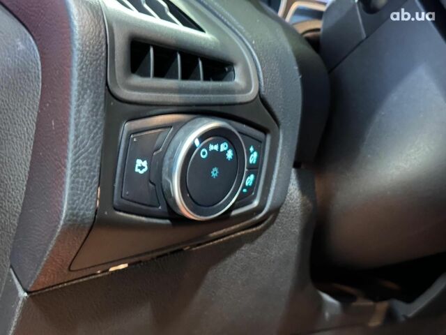 Червоний Форд Фокус, об'ємом двигуна 2 л та пробігом 162 тис. км за 9490 $, фото 9 на Automoto.ua