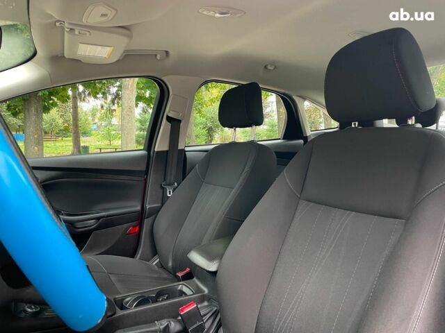 Красный Форд Фокус, объемом двигателя 2 л и пробегом 248 тыс. км за 6490 $, фото 14 на Automoto.ua