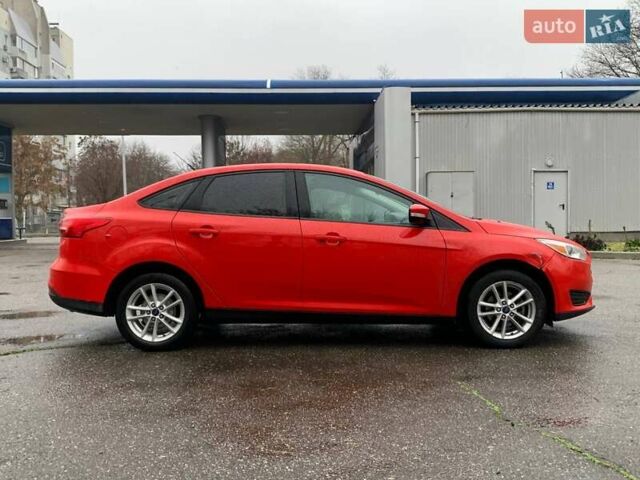 Красный Форд Фокус, объемом двигателя 2 л и пробегом 124 тыс. км за 7999 $, фото 3 на Automoto.ua