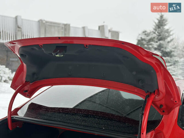 Червоний Форд Фокус, об'ємом двигуна 2 л та пробігом 125 тис. км за 8500 $, фото 47 на Automoto.ua