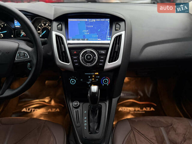 Червоний Форд Фокус, об'ємом двигуна 2 л та пробігом 92 тис. км за 7900 $, фото 40 на Automoto.ua