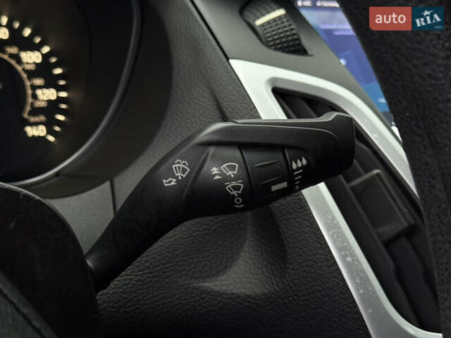 Червоний Форд Фокус, об'ємом двигуна 2 л та пробігом 92 тис. км за 7900 $, фото 45 на Automoto.ua