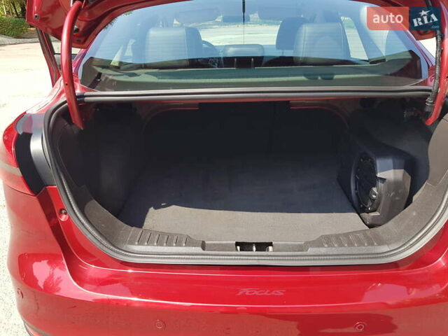 Форд Фокус 2016 в Одессе на Automoto.ua Красный Форд Фокус, объемом двигателя 2 л и пробегом 190 тыс. км за 7800 $, фото 9 на Automoto.ua