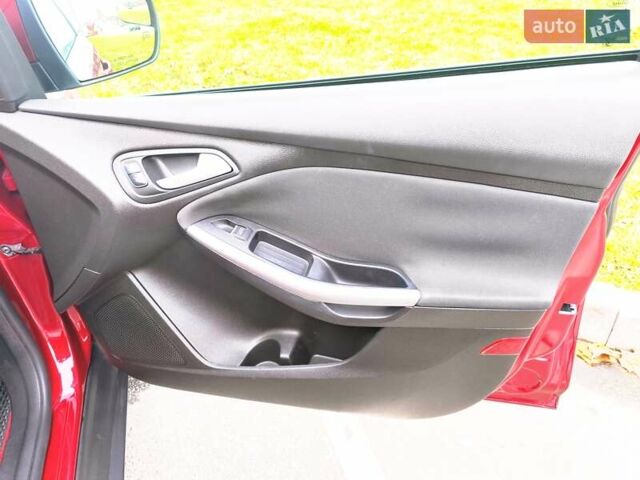 Красный Форд Фокус, объемом двигателя 2 л и пробегом 198 тыс. км за 10500 $, фото 21 на Automoto.ua