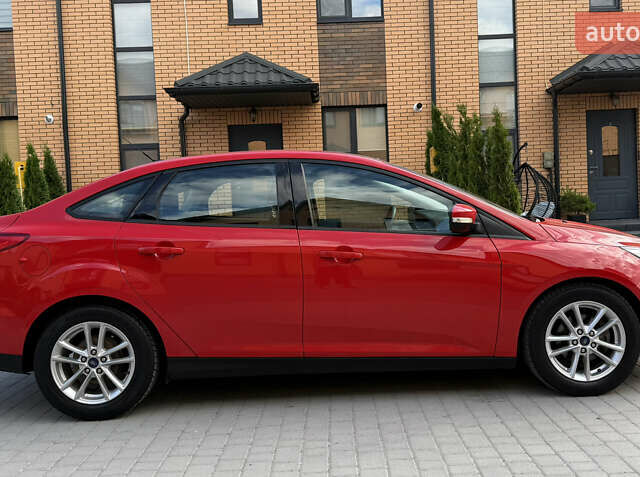 Червоний Форд Фокус, об'ємом двигуна 2 л та пробігом 145 тис. км за 8300 $, фото 6 на Automoto.ua