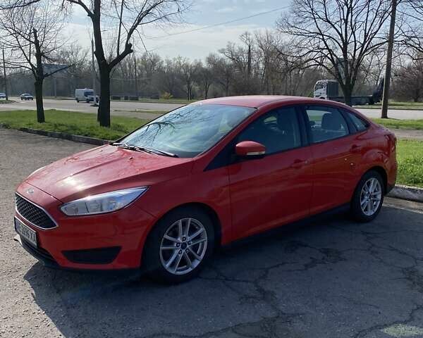 Червоний Форд Фокус, об'ємом двигуна 2 л та пробігом 107 тис. км за 10000 $, фото 1 на Automoto.ua