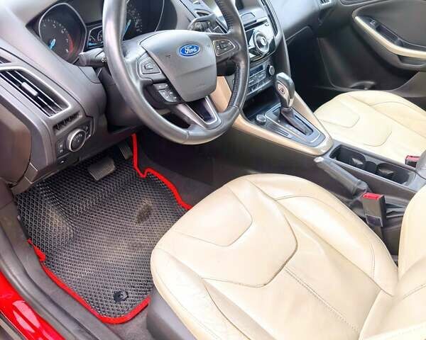 Красный Форд Фокус, объемом двигателя 2 л и пробегом 198 тыс. км за 10500 $, фото 16 на Automoto.ua