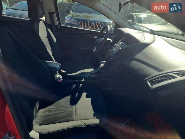 Красный Форд Фокус, объемом двигателя 2 л и пробегом 125 тыс. км за 1600 $, фото 4 на Automoto.ua