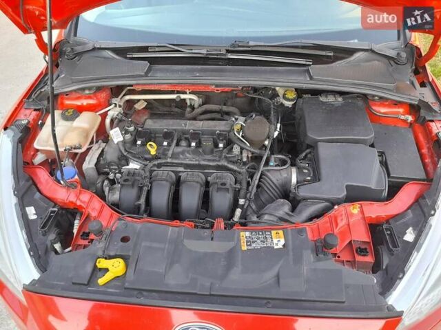 Червоний Форд Фокус, об'ємом двигуна 2 л та пробігом 176 тис. км за 9500 $, фото 16 на Automoto.ua