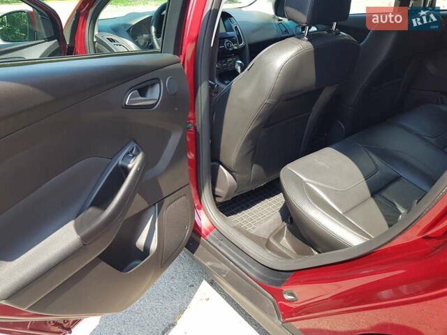 Форд Фокус 2016 в Одессе на Automoto.ua Красный Форд Фокус, объемом двигателя 2 л и пробегом 190 тыс. км за 7800 $, фото 7 на Automoto.ua