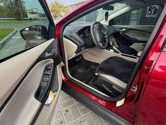 Форд Фокус 2016 в Ужгороде на Automoto.ua Красный Форд Фокус, объемом двигателя 2 л и пробегом 165 тыс. км за 6000 $, фото 10 на Automoto.ua