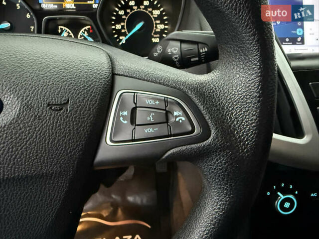 Червоний Форд Фокус, об'ємом двигуна 2 л та пробігом 92 тис. км за 7900 $, фото 44 на Automoto.ua