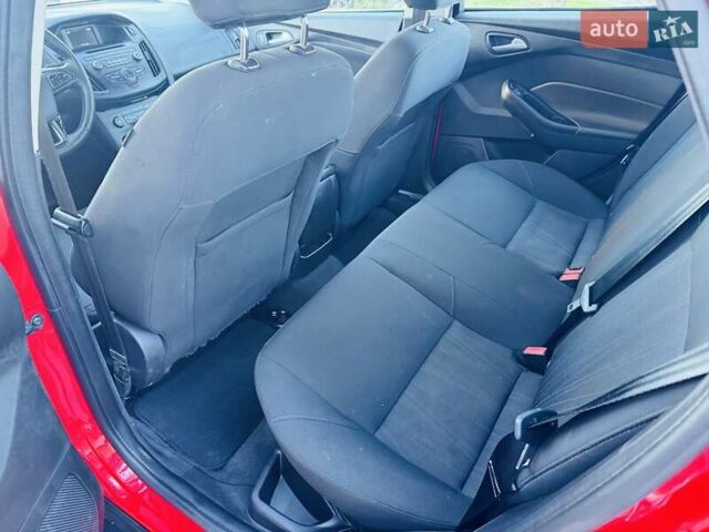 Красный Форд Фокус, объемом двигателя 2 л и пробегом 122 тыс. км за 6800 $, фото 9 на Automoto.ua