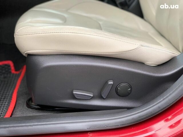 Червоний Форд Фокус, об'ємом двигуна 2 л та пробігом 199 тис. км за 9790 $, фото 22 на Automoto.ua