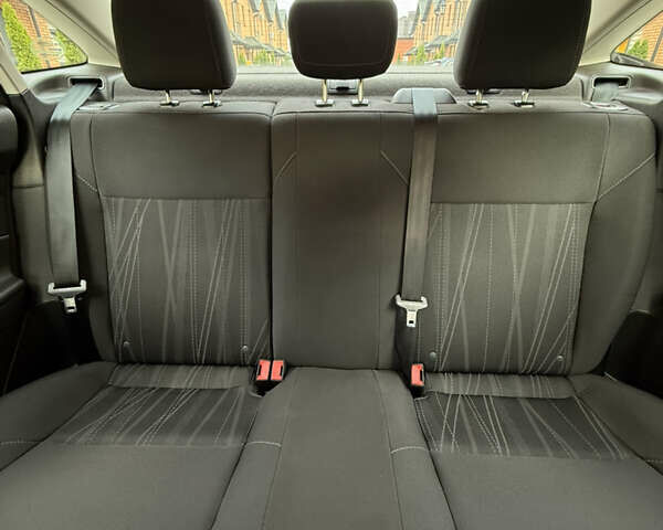 Червоний Форд Фокус, об'ємом двигуна 2 л та пробігом 145 тис. км за 8300 $, фото 24 на Automoto.ua