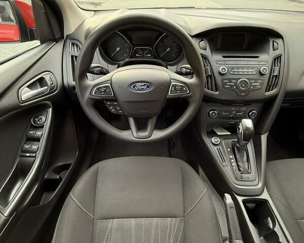 Червоний Форд Фокус, об'ємом двигуна 2 л та пробігом 145 тис. км за 8300 $, фото 18 на Automoto.ua